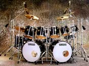 Click to get a closer view of this drum kit!